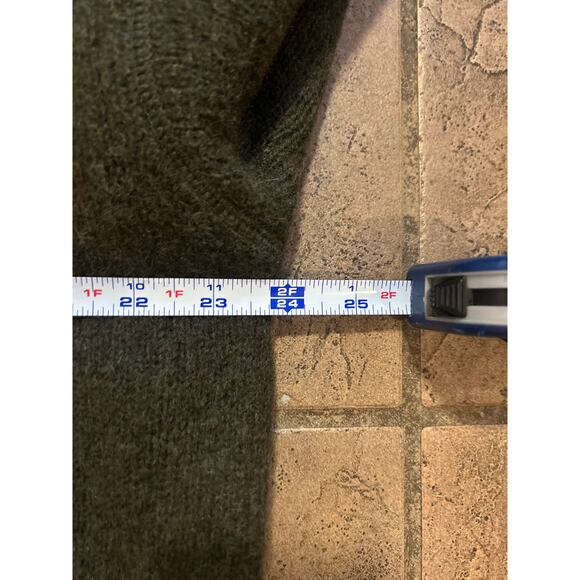 Vintage Woolrich V Neck Wool Sweater With Elbow Patches - Picture 5 of 5